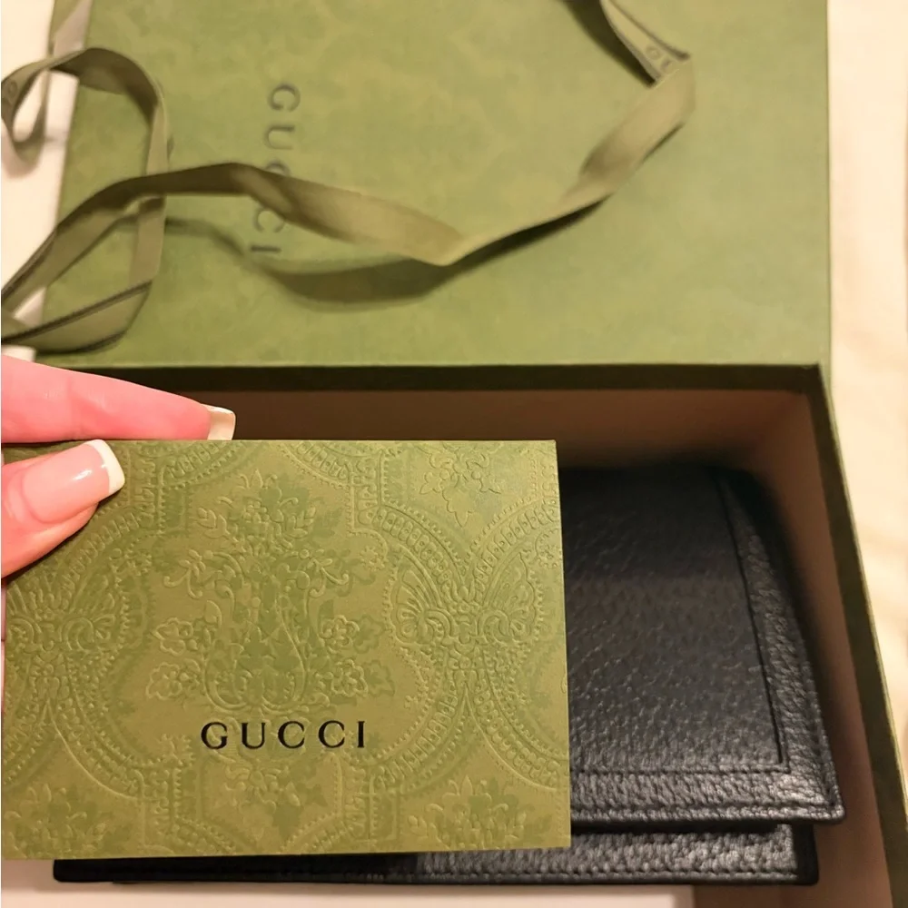 Elegant Black Leather Chain Bag - Picture 2 of 5